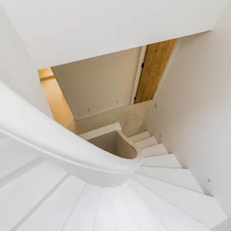 Aia Keyweek Quiet Town House