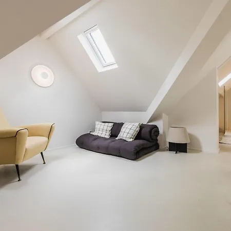 Dom wakacyjny Aia Keyweek Quiet Town House