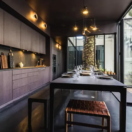 Semesterbostad Aia Keyweek Quiet Town House