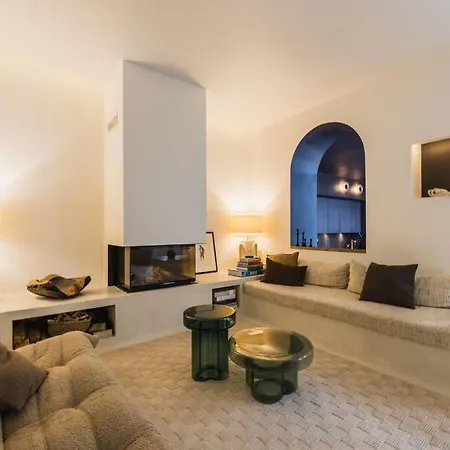 펜션 Aia Keyweek Quiet Town House 비아히쯔