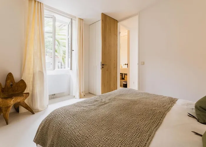 Aia Keyweek Quiet Town House *